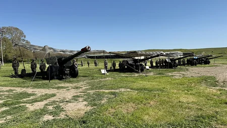 Zakir Hasanov meets personnel serving in Azerbaijan's liberated territories