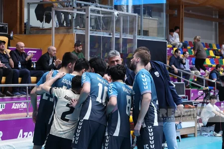 Neftçinin kişilərdən ibarət voleybol komandası ölkə çempionatında bürünc medal qazanıb