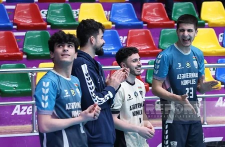 Neftçinin kişilərdən ibarət voleybol komandası ölkə çempionatında bürünc medal qazanıb