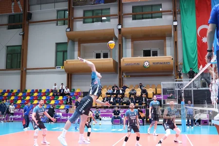 Neftçinin kişilərdən ibarət voleybol komandası ölkə çempionatında bürünc medal qazanıb