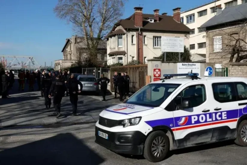 Около 15 тыс. жителей коммуны возле Парижа эвакуированы из-за бомбы