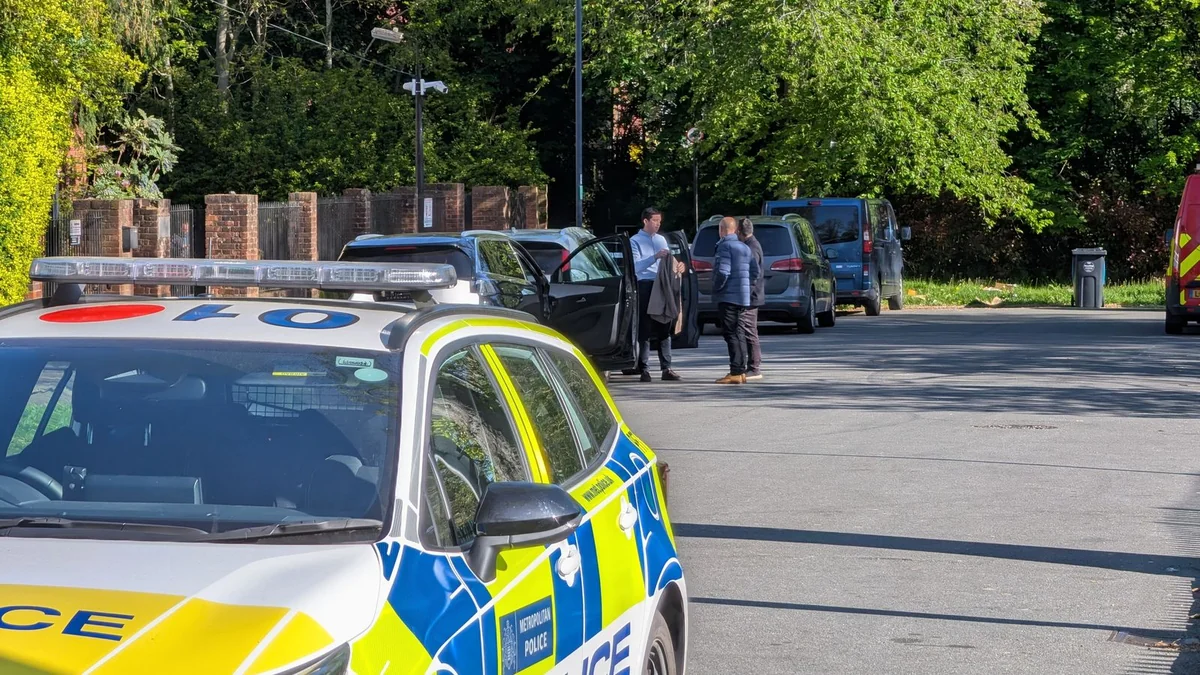 В Лондоне неизвестные пытались поджечь синагогу