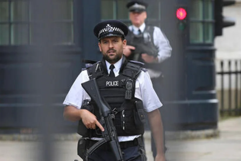 В Лондоне сняли ограничения у посольства Израиля после полицейской проверки