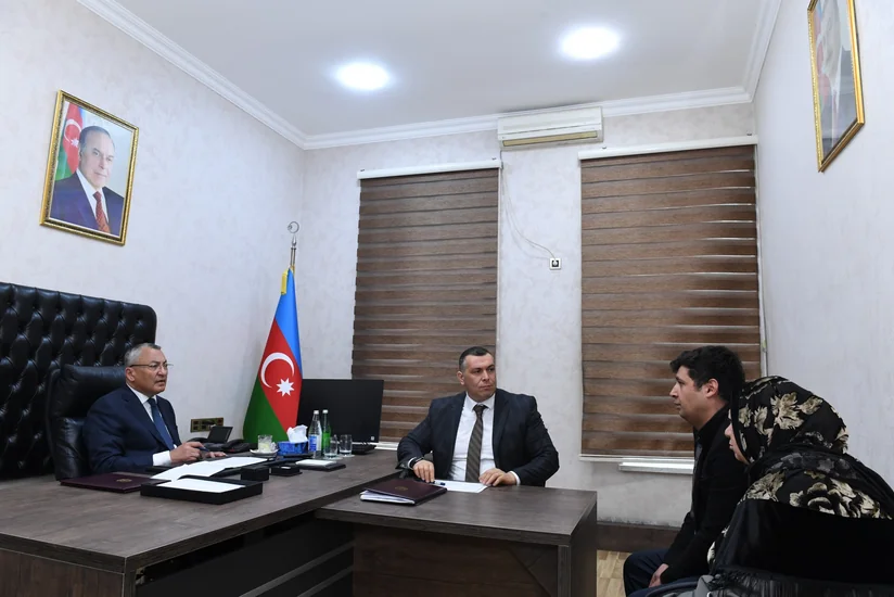 Rövşən Rzayev vətəndaş qəbulu keçirib