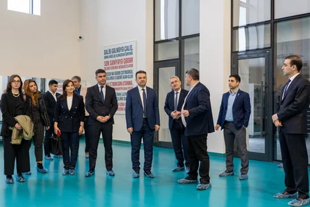 Şükrü Yılmazın rəhbərlik etdiyi nümayəndə heyəti Milli Gimnastika Arenasında olub