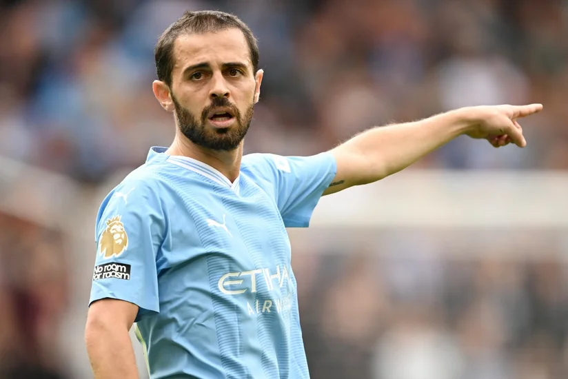 Arsenal Bernardu Silvanı transfer etmək istəyən klubların siyahısına daxil olub