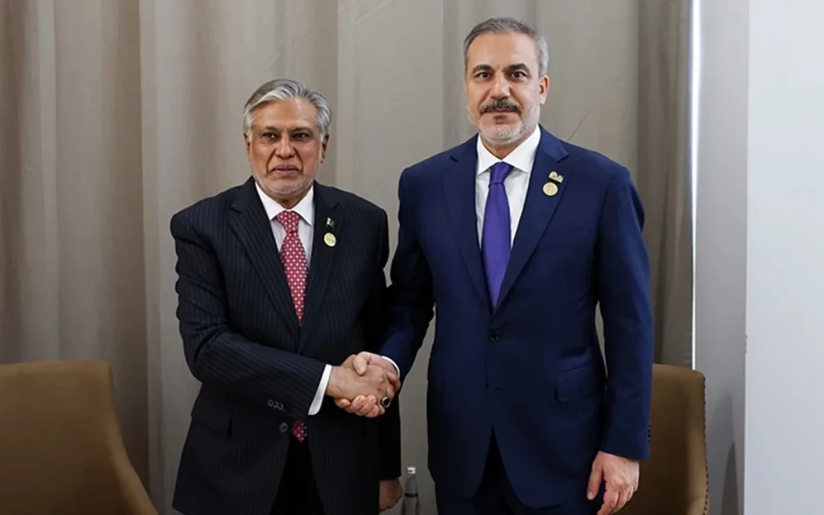 Pakistan, Turkish foreign ministers discuss regional developments
