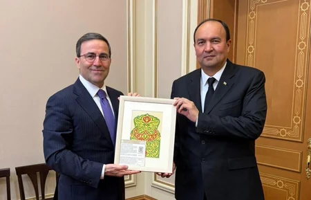 Азербайджан и Туркменистан обсудили сотрудничество в энергетическом секторе