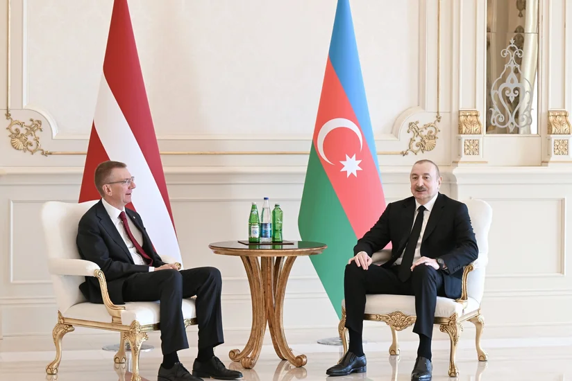 İlham Əliyevin Latviya Prezidenti ilə təkbətək görüşü olub