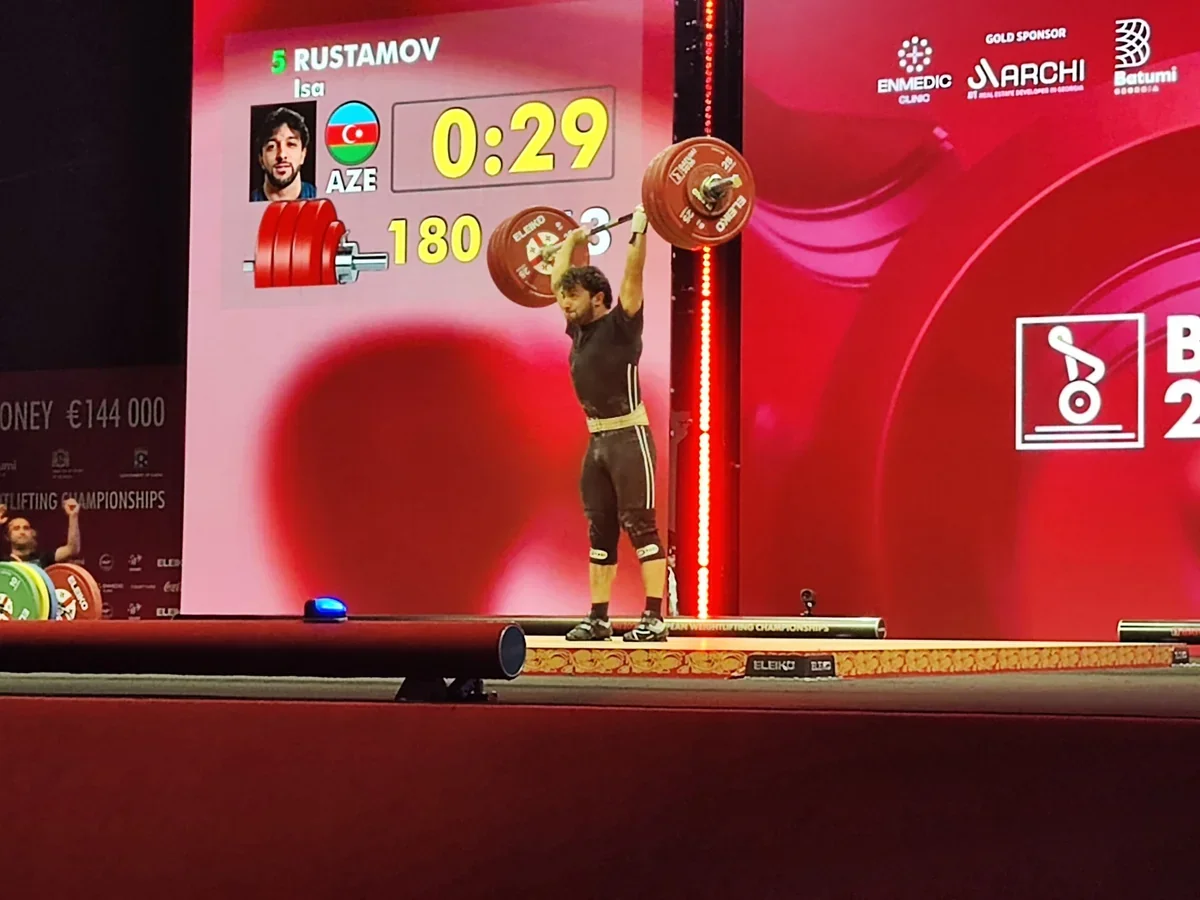 Batumidə ikinci olan İsa Rüstəmov: Dünya çempionatında qızıl medal qazanmaq istəyirəm
