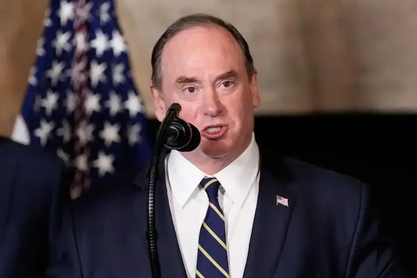 Pentaqon ABŞ-nin Hərbi Dəniz Qüvvələri nazirinin istefasını açıqlayıb