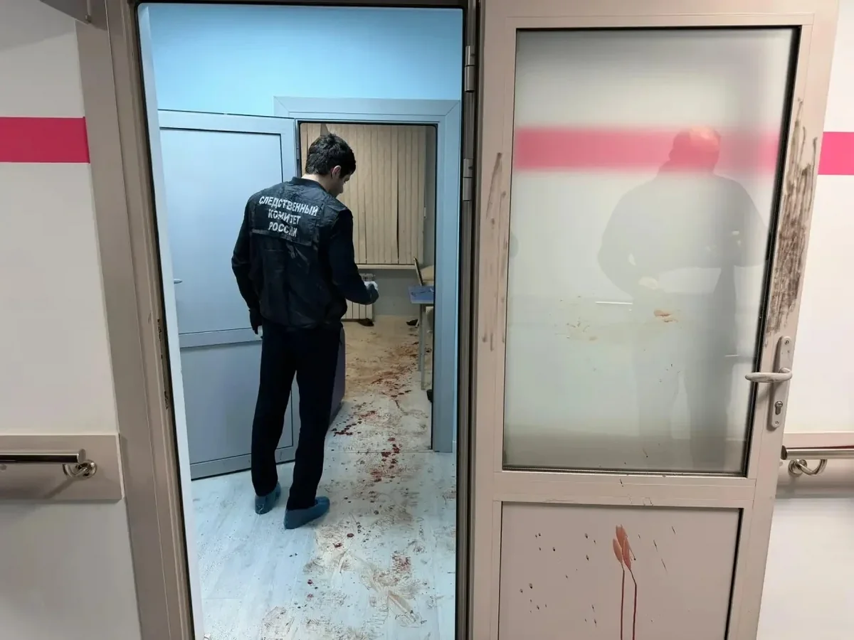 В Дагестане мужчина напал с ножом на врачей в больнице