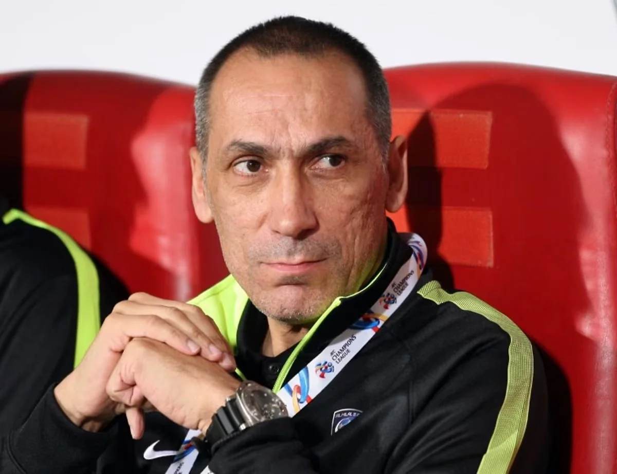 Georgios Donis Səudiyyə Ərəbistanı milli komandasının baş məşqçisi olub