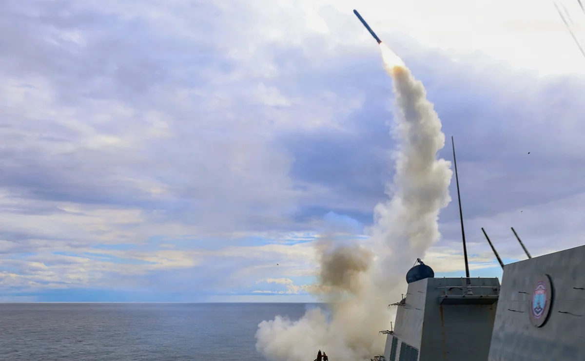 CNN: ABŞ Hörmüz boğazında İran hədəflərinə zərbələr endirmək imkanlarını araşdırır