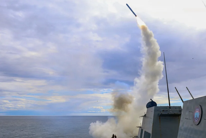 CNN: ABŞ Hörmüz boğazında İran hədəflərinə zərbələr endirmək imkanlarını araşdırır