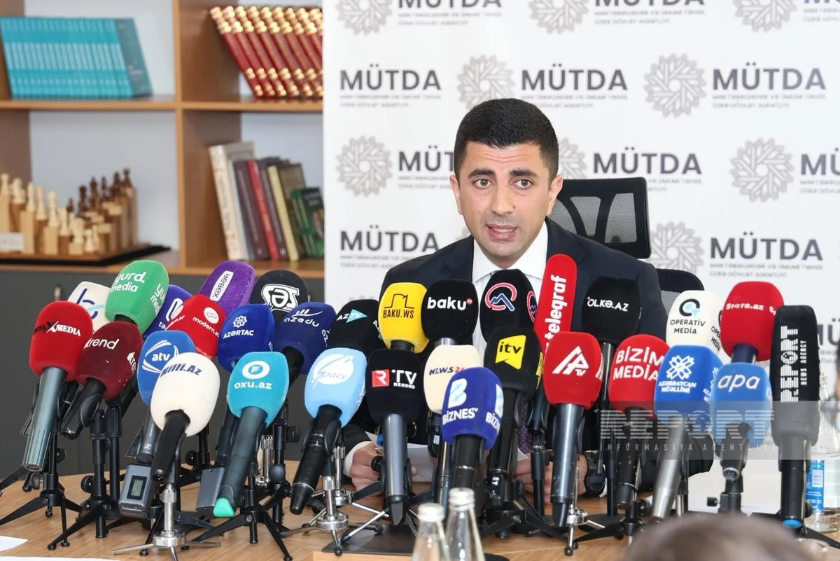 Eşqi Bağırov: Azərbaycanda 5 831 şagirdə qırmızı kart verilib