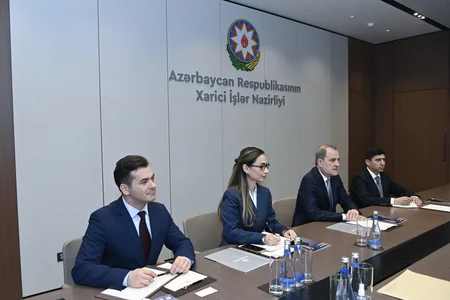 Ceyhun Bayramov Koreya rəsmisini  bölgədəki sülh prosesi barədə məlumatlandırıb