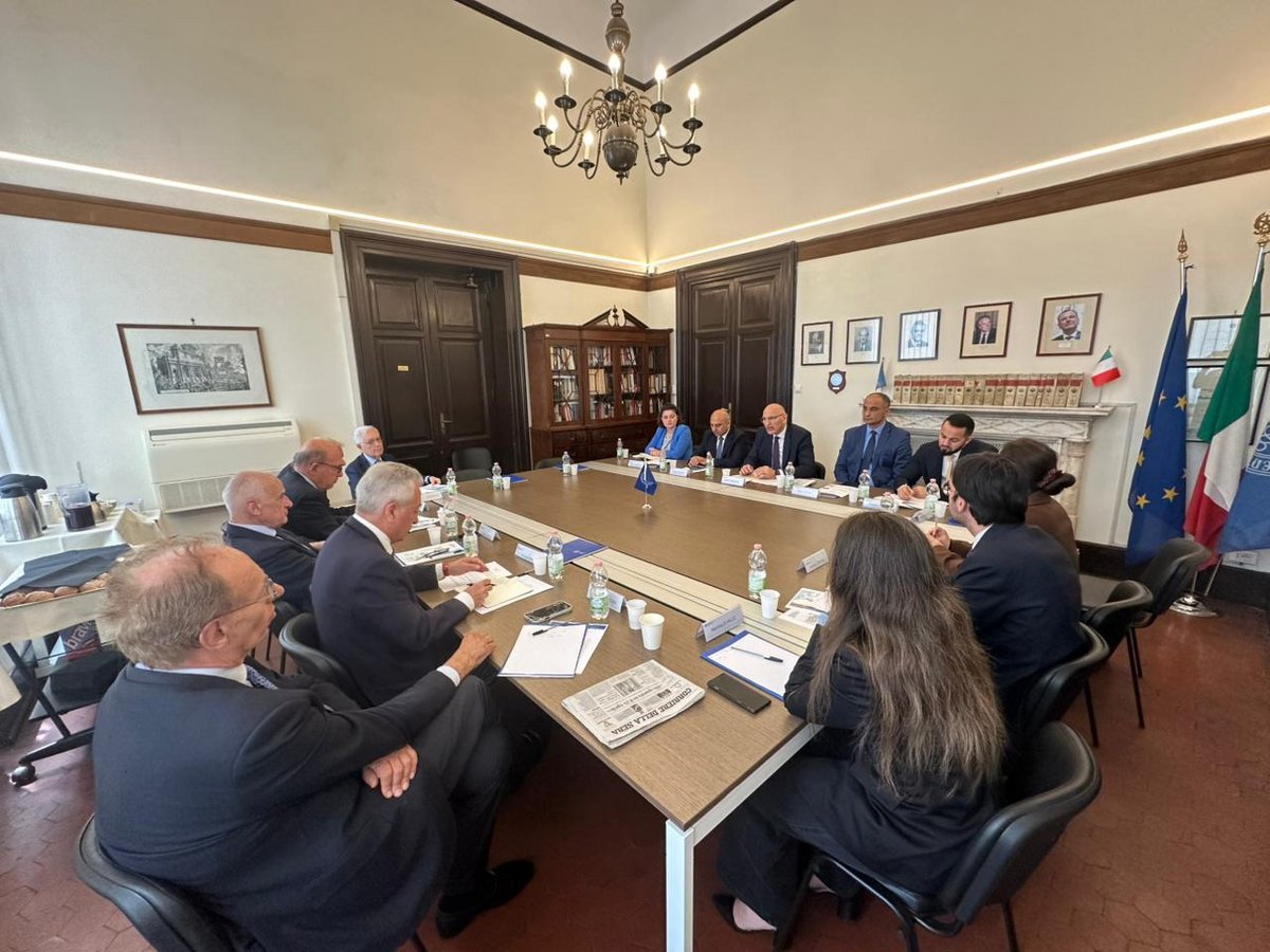 Elchin Amirbayov meets senior Italian officials during working visit