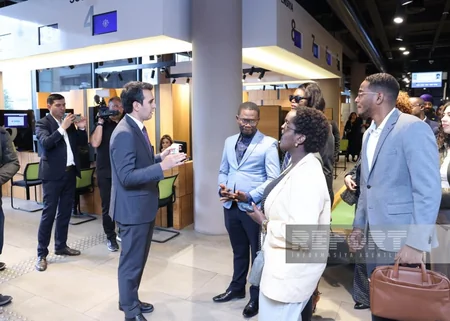 Participants of youth forum visit ASAN, DOST service centers in Baku