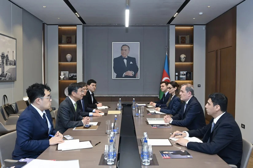 Ceyhun Bayramov Koreya rəsmisini  bölgədəki sülh prosesi barədə məlumatlandırıb