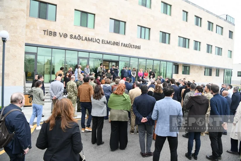 Diplomatlar Xankəndidə Qarabağ Universitetinin klinikasını ziyarət ediblər