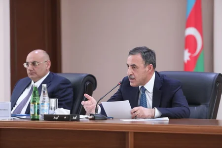 Azərbaycanda tikinti sahəsində icazə prosedurları müzakirə olunub