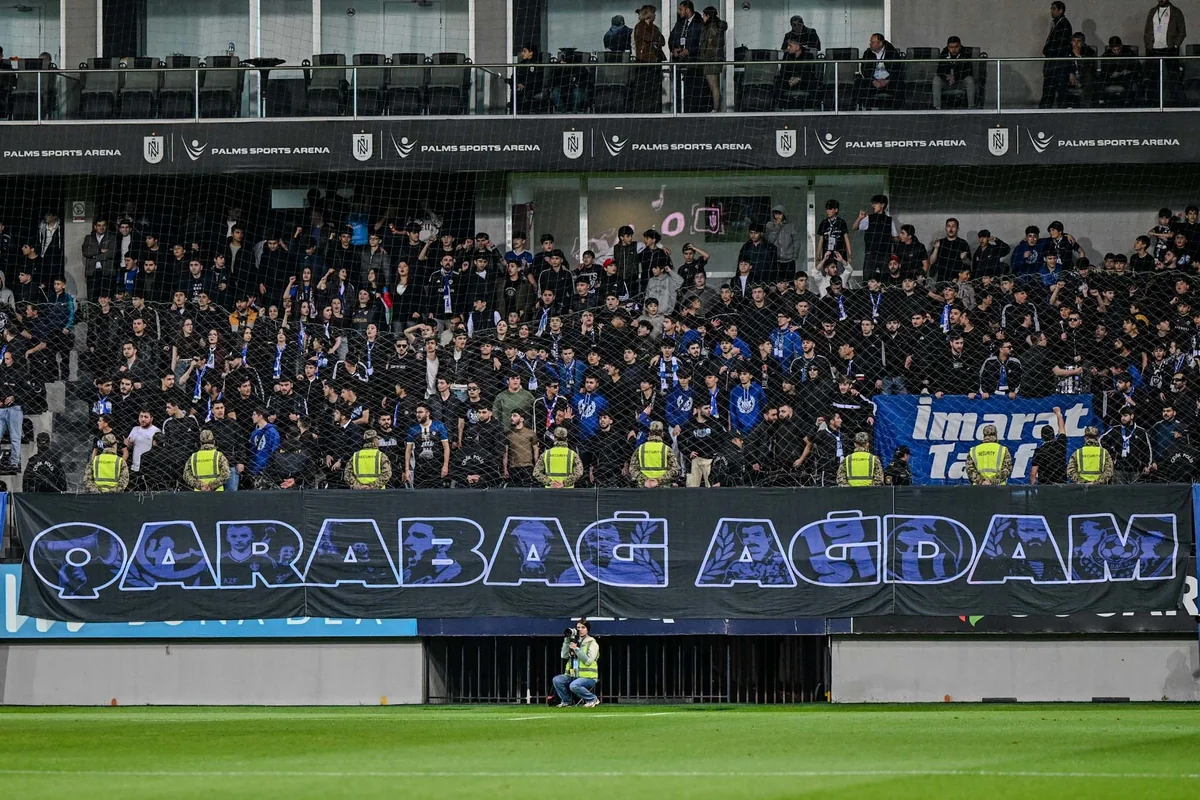 Qarabağ azarkeşlərinin Neftçi ilə oyundakı davranışına görə 8000 manat cərimələnib