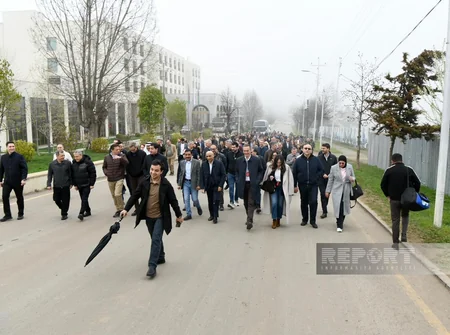 Xarici diplomatlar Şuşada yeni inşa edilən məsciddə olub