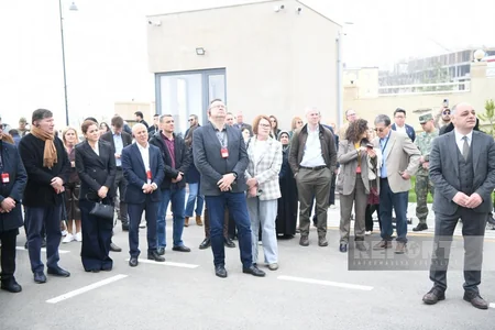 Diplomatik korpusun nümayəndələri Şuşada sağlamlıq mərkəzinin işi ilə tanış olub