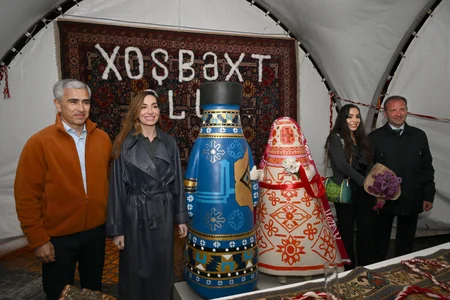 Leyla Aliyeva and Arzu Aliyeva visit International Carpet Festival