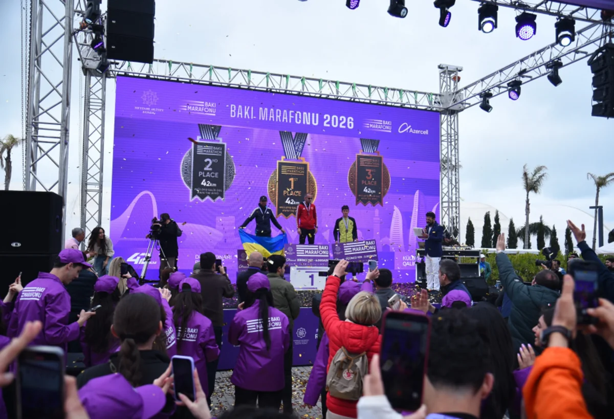 Bakı Marafonu 2026nın mükafatlandırma mərasimi olub, qaliblərə medalları Leyla Əliyeva təqdim edib