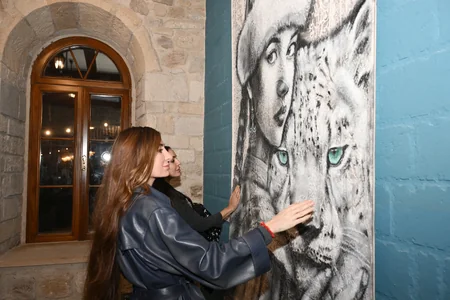 Leyla Aliyeva and Arzu Aliyeva visit International Carpet Festival