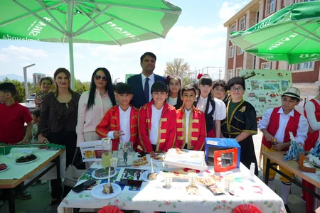 NDU nəzdində Beynəlxalq Kembric Məktəbində Mədəniyyət Festivalı keçirilib