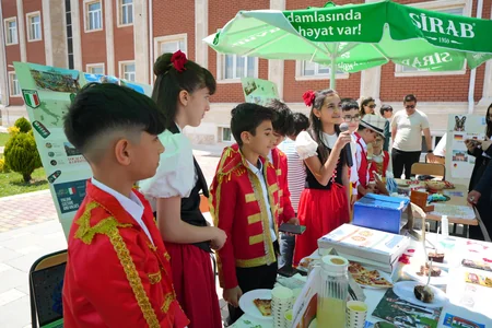NDU nəzdində Beynəlxalq Kembric Məktəbində Mədəniyyət Festivalı keçirilib