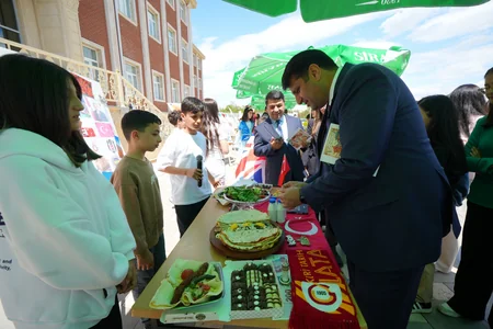 NDU nəzdində Beynəlxalq Kembric Məktəbində Mədəniyyət Festivalı keçirilib