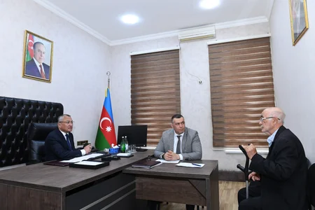 Rövşən Rzayev vətəndaş qəbulu keçirib