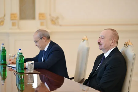 Ильхам Алиев принял делегацию во главе с президентом группы ИБР