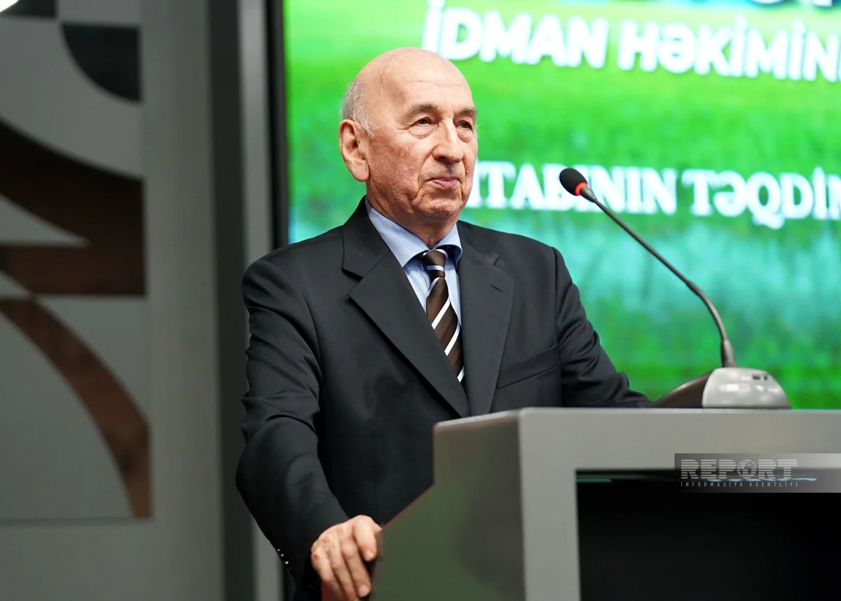 Boris Xetaqurov 50 il futbolda kitabında xatirələrini bölüşüb