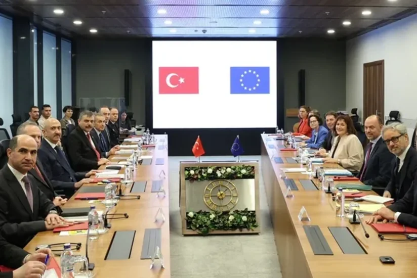 EU commissioner, Turkish ministers discuss migration and security