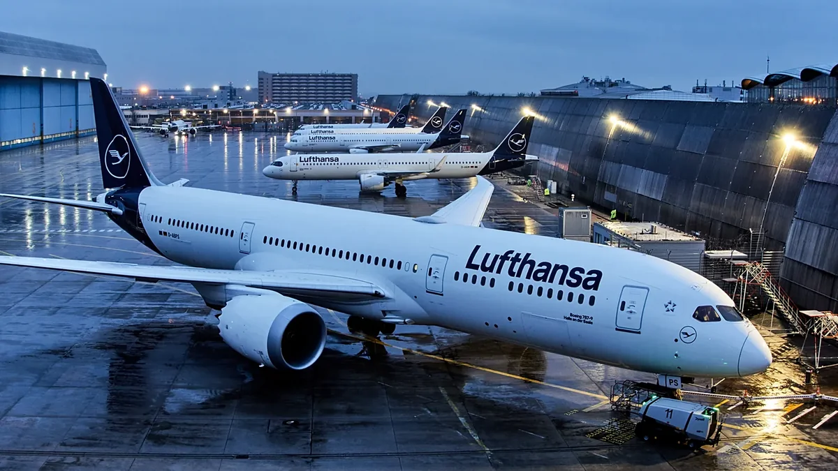 Lufthansa предупредила о повышении цен на билеты из-за расходов на авиатопливо