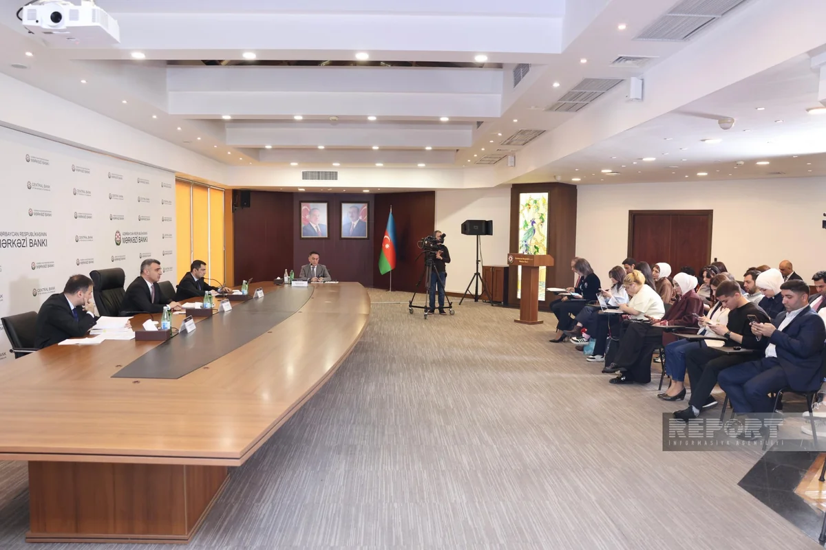 AMB: Dollar əmanətlərinin sığortalanma faizinin dəyişməsində ehtiyac yoxdur