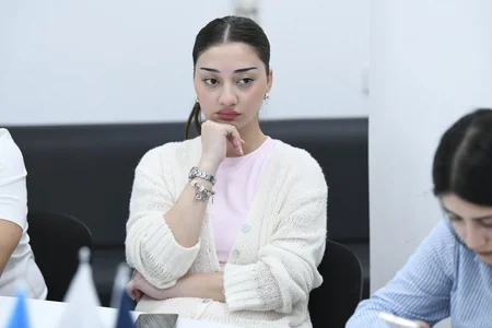 Aqil Abbas: Ədəbiyyat informasiya səs-küyündən daha güclüdür