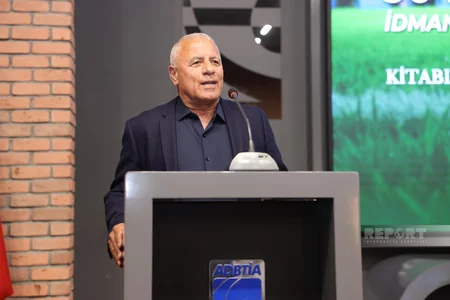 Azərbaycanın əməkdar həkimi Boris Xetaqurovun 50 il futbolda kitabının təqdimatı keçirilib