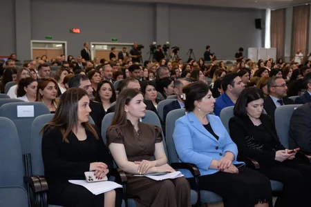 Ən yaxşı təqdimat müsabiqəsinin qaliblərinin mükafatlandırma mərasimi keçirilib
