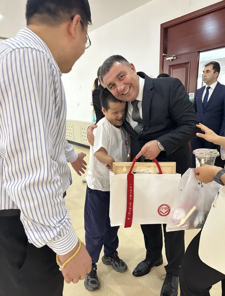 Pekində Heydər Əliyevin doğum günü münasibətilə xeyriyyə tədbiri keçirilib