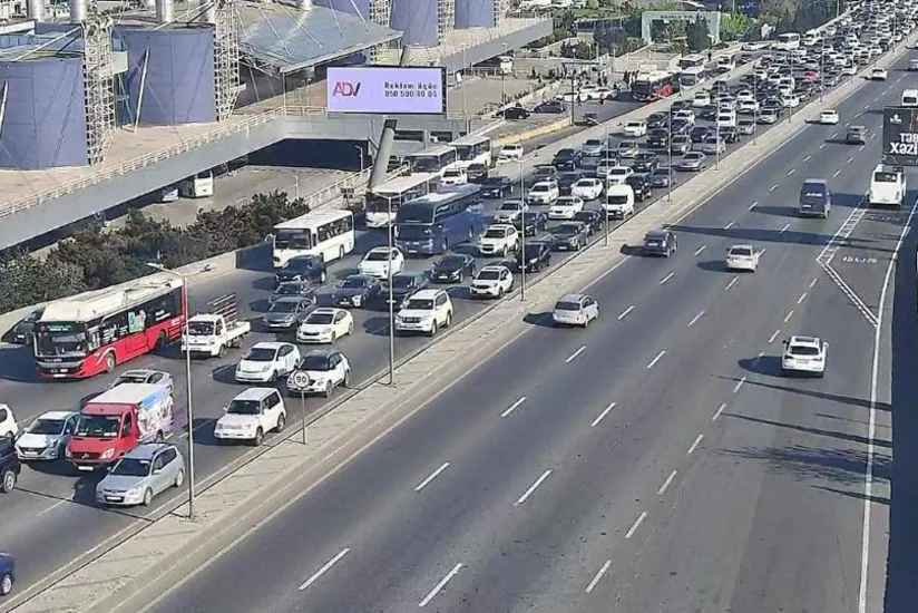Bakının bəzi yollarında tıxac müşahidə olunur