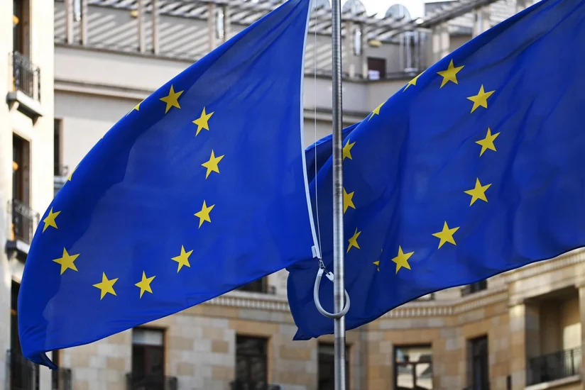 European Commission reminds airlines of surcharge ban due to fuel crisis