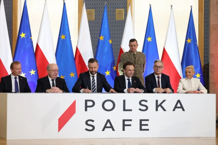 Polşa Aİ-dən 44 milyard avrodan çox kredit alacaq