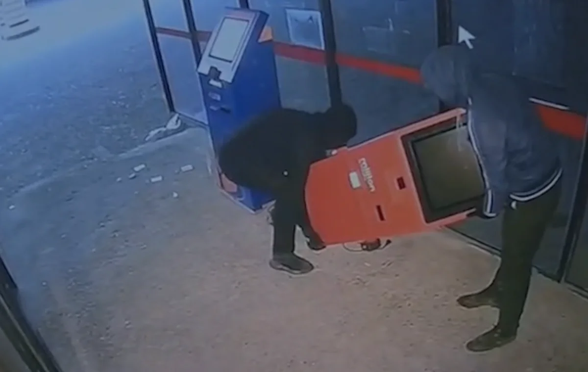 В Барде из платежных терминалов украдено 40 тыс. манатов