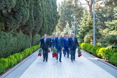 Dövlət Xidmətində Ümummilli Lider Heydər Əliyevə həsr edilən silsilə tədbirlər təşkil olunub